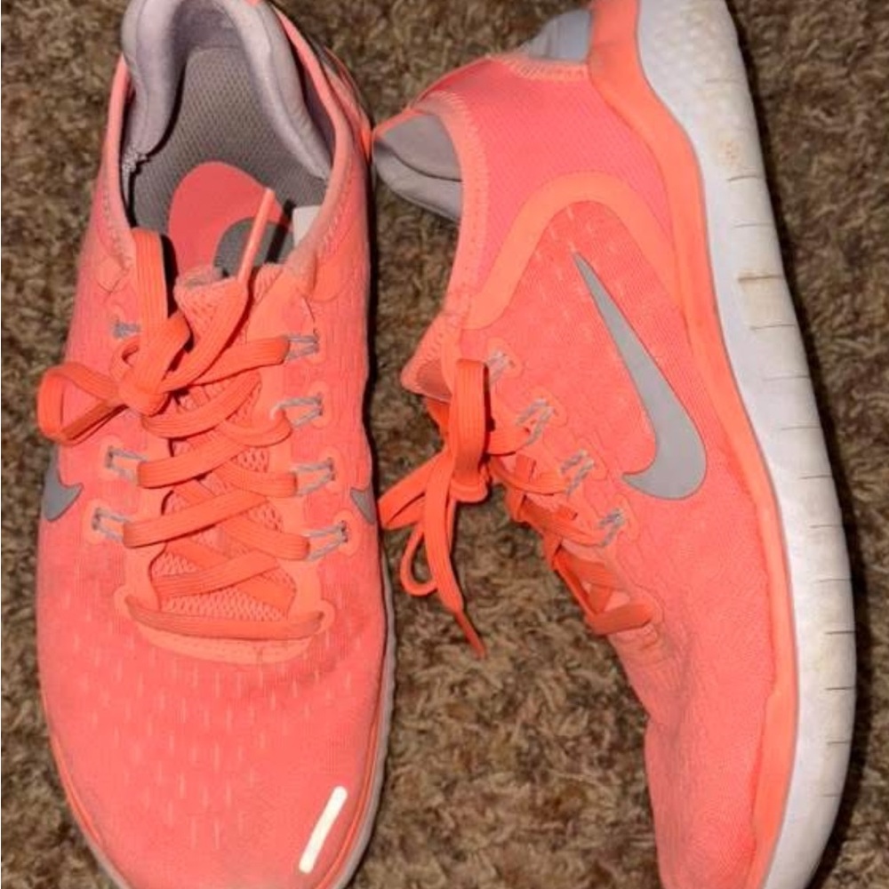 Nike Women's Coral Athletic Shoes